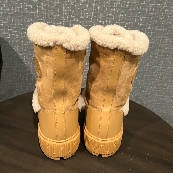 NIB Hermes Fresh Shearling Women’s Ankle Boot Miel Beige Tan US 8 - Picture 9 of 15